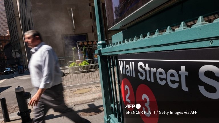 Asia tracks Wall Street rally after US jobs data, Fed minutes